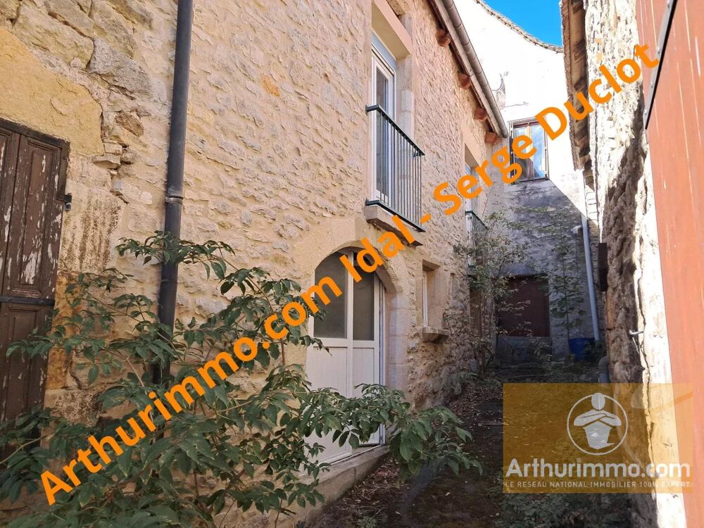 Maison de village de plain-pied avec cour de 40 m² env