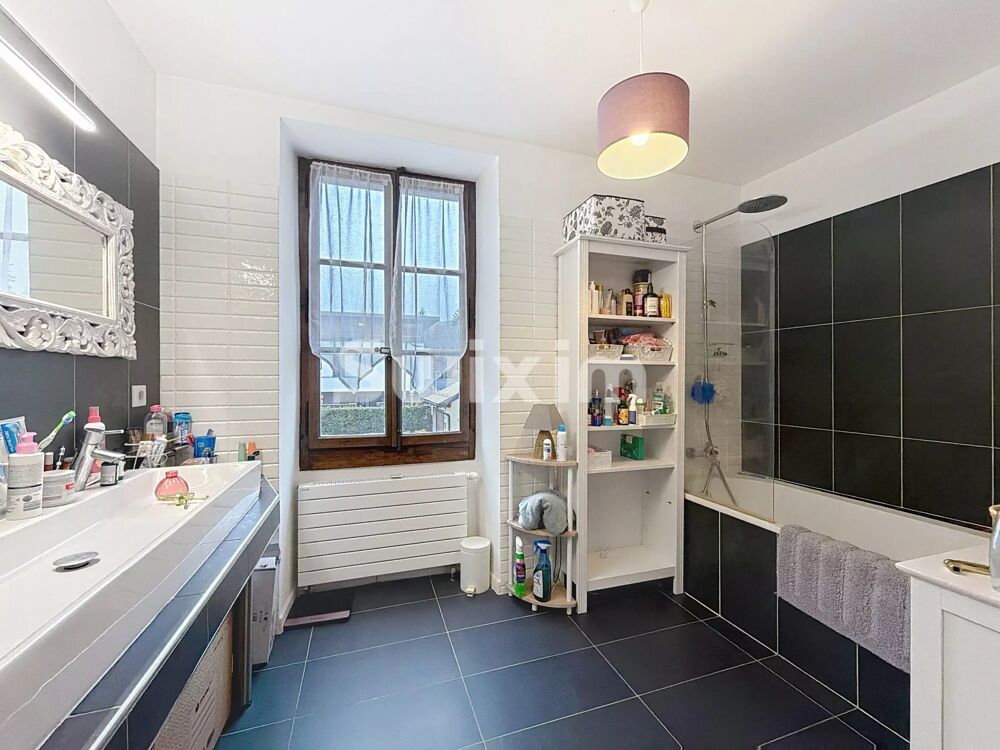 � vendre  Maison Divonne-les-Bains (01220)