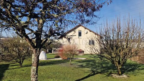   Maison spacieuse � Chalezeule avec jardin verdoyant Maison - 11 pi�ce(s) - 219 m�