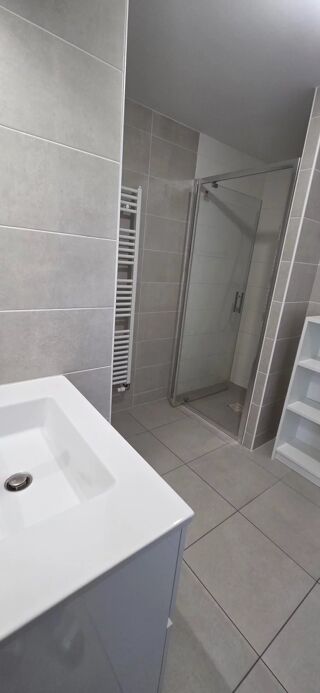  Appartement à louer 2 pièces 42 m²