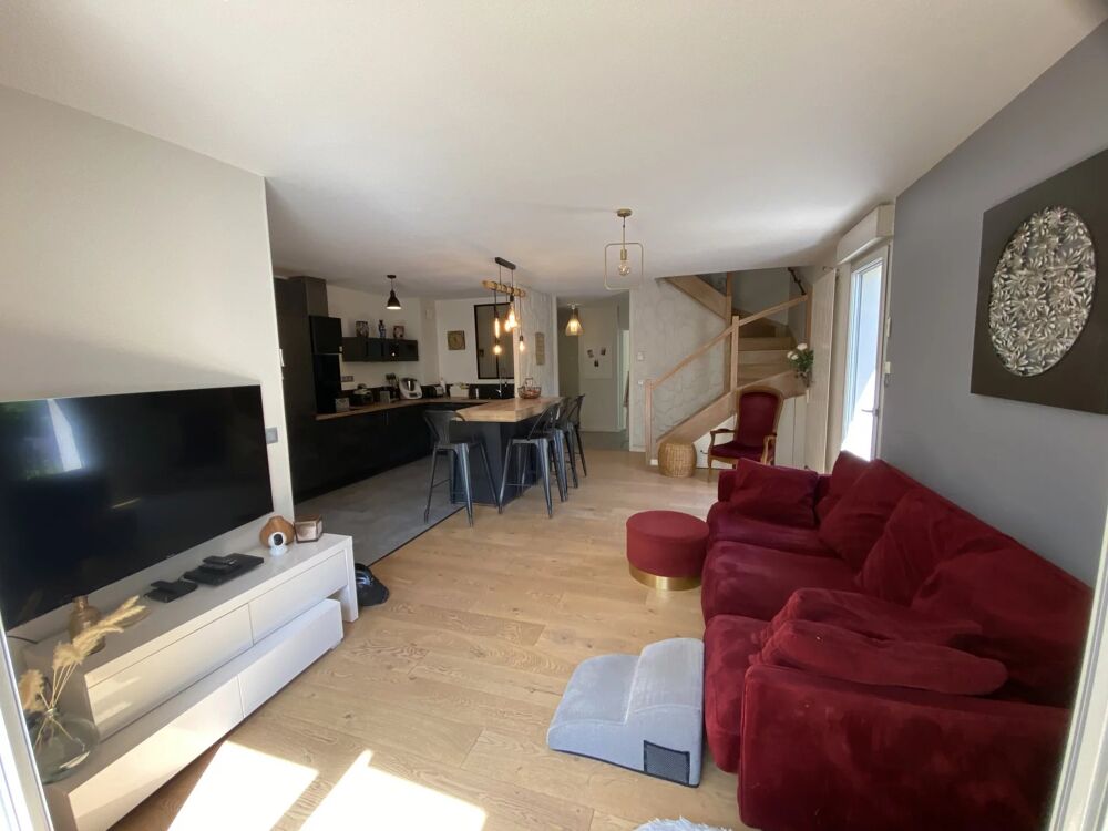 Maison T5 de 100 m2 avec véranda et garage sur 260 m2 de terrain
