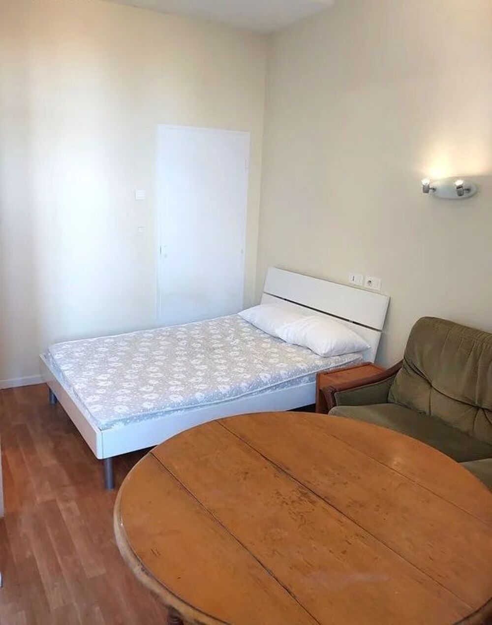 Location Appartement T1 meublé dans un château - toutes charges comprises Saint-léon