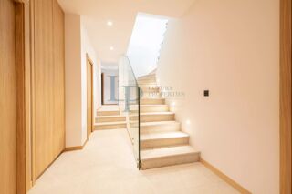  Villa à vendre 15 + pièces 380 m²