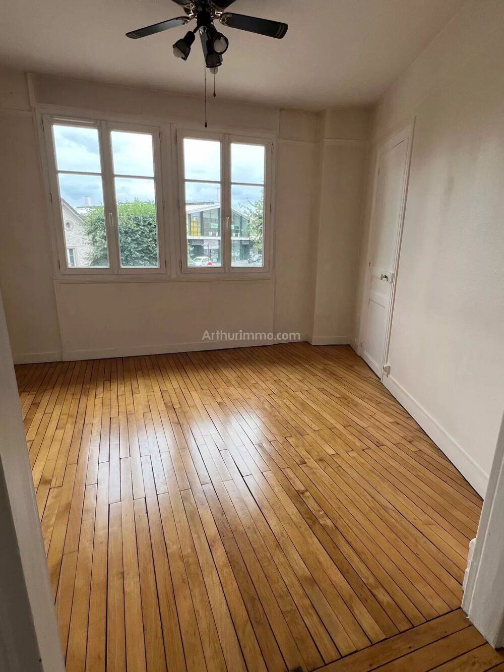 Location Appartement Appartement 3 pices  Plein centre-ville de Chelles Chelles