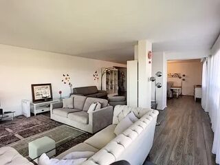 Vente Appartement SUPER CANNES - SPACIEUX APPARTEMENT AVEC VUE MER DANS UN DOMAINE Cannes