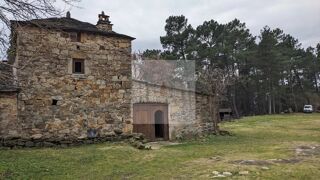  Maison  vendre 15 + pices 270 m