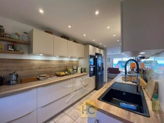  Appartement � vendre 4 pi�ces 150 m�