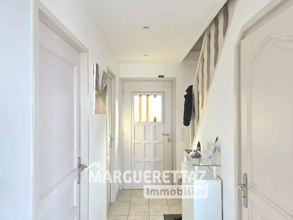 CHALET 240 M² AVEC PISCINE + 2 STUDIOS