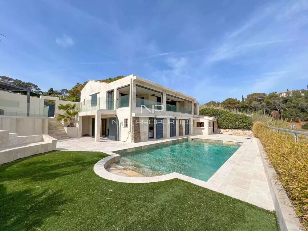 Jolie villa pieds dans l'eau