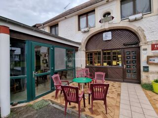  Immeuble à vendre 15 + pièces 764 m²