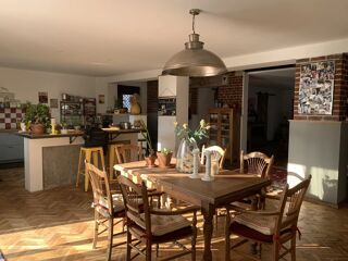  Maison  vendre 6 pices 220 m