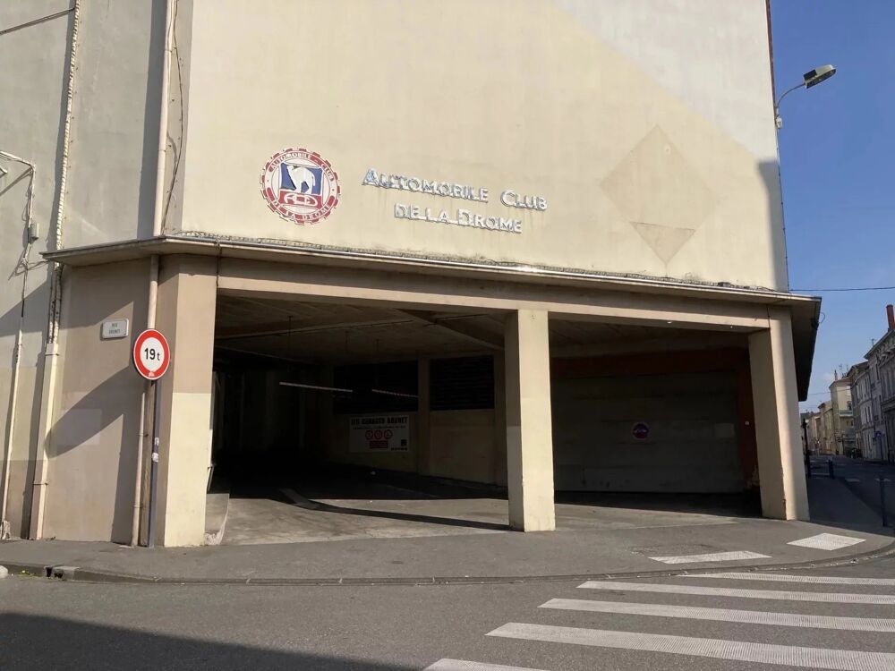 Location Parking/Garage A LOUER GARAGE - CENTRE VILLE Valence
