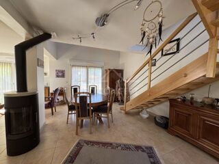  Maison à louer 3 pièces 101 m²