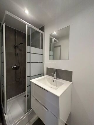  Immeuble à vendre 12 pièces 210 m² Aubagne