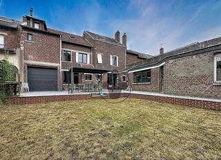  Immeuble à vendre 12 pièces 279 m²