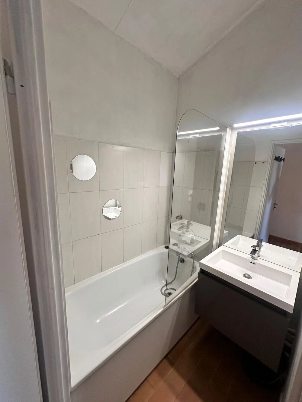 Vente Appartement Appartement F1 avec loggia aux Cyprines Saint-vallier-de-thiey