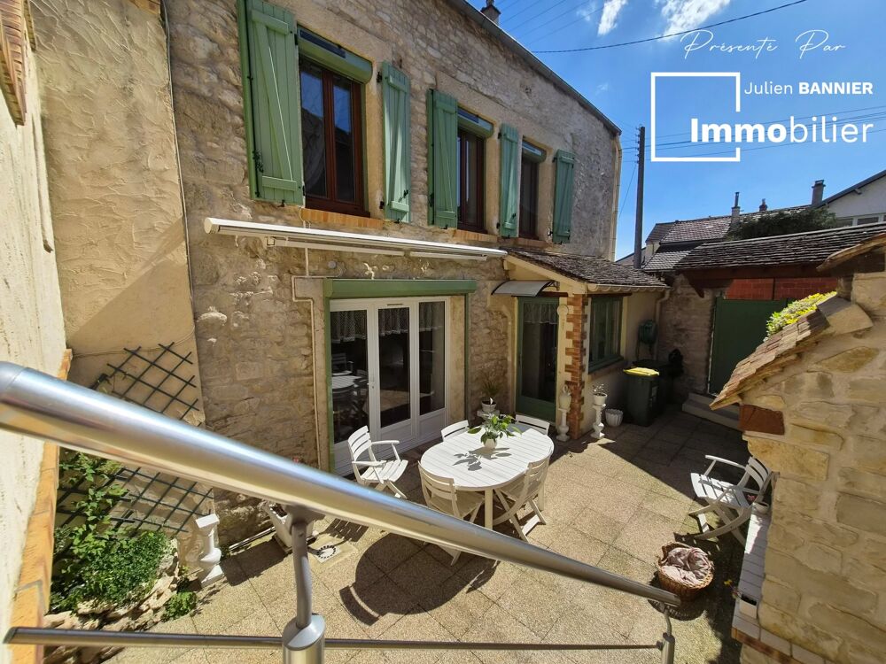 Maule hypercentre  Maison 112 m², 3 chambres, terrasse, dépenda