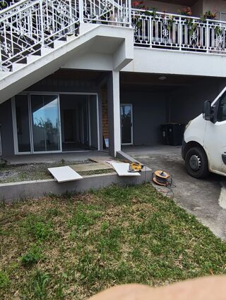  Appartement à louer 2 pièces 95 m²