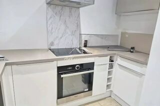 Appartement à louer 5 pièces 87 m²