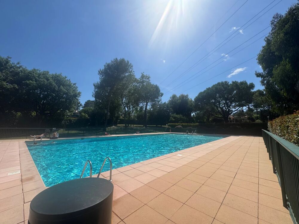 MOUGINS - 3 Pièces