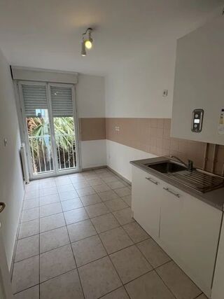  Appartement � louer 4 pi�ces 85 m�