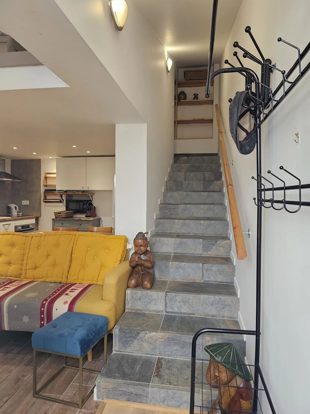 Location Appartement SERANON : Studio mezzanine en duplex avec terrasse et parking Séranon