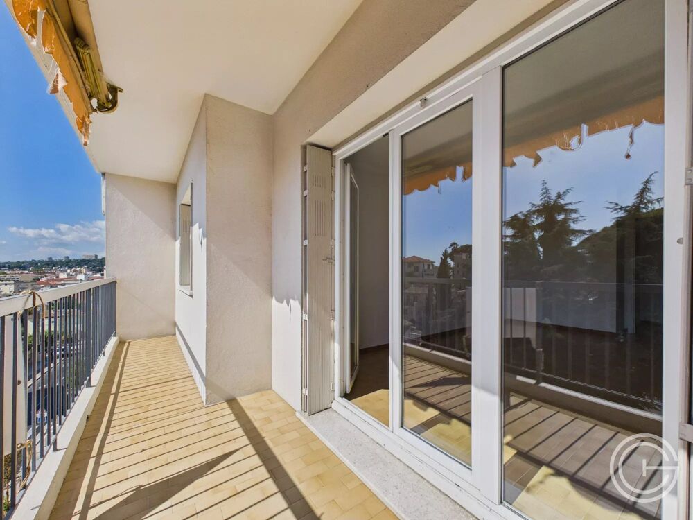 Location Appartement 4 PIECES AVEC PARKING - 29 AV DES TUILLIERES - CAGNES SUR MER Cagnes-sur-mer