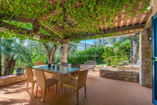  Villa à vendre 7 pièces 230 m²