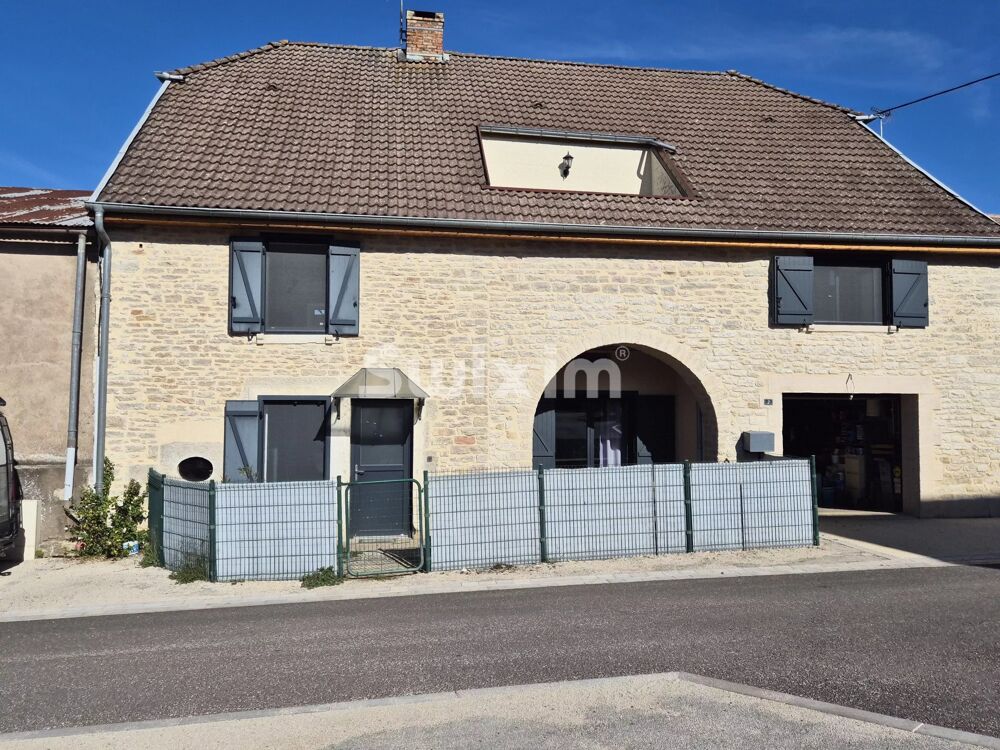 BATISSE EN PIERRE ENTIEREMENT RENOVEE