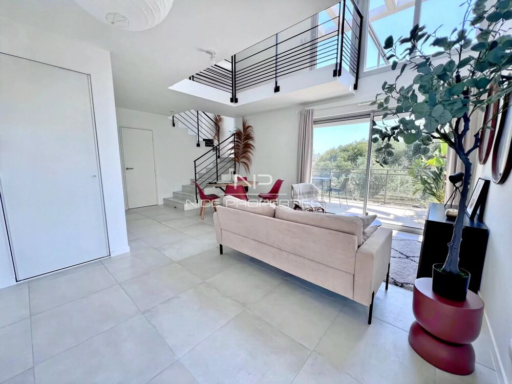 Vue mer panoramique pour ce superbe appartement lumineux 4 pièce