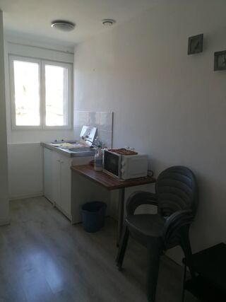  Appartement à louer 2 pièces 27 m²