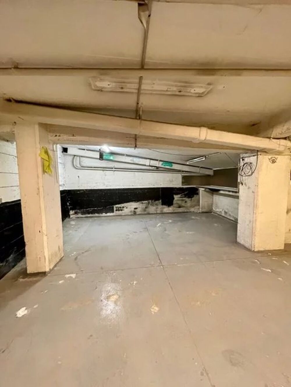 Location Parking/Garage Parking / box Nice saint roch Nice