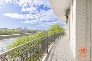  Appartement � vendre 5 pi�ces 158 m�