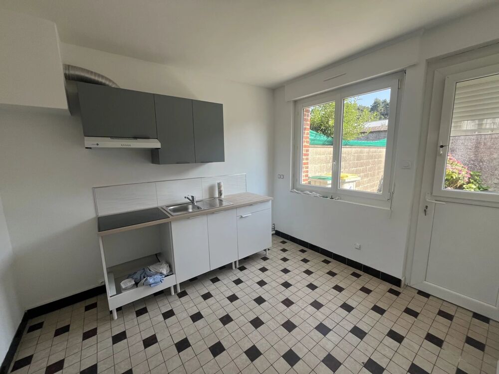 Location Maison maison rénovée 3ch garage et petit jardin à BLENDECQUES Blendecques
