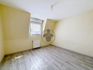  Appartement à louer 3 pièces 76 m²