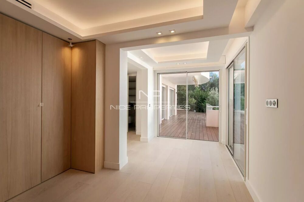 � vendre  Appartement Roquebrune-Cap-Martin (06190)
