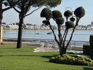  Maison à vendre 15 + pièces 577 m²