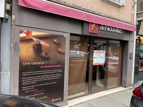 Local commercial 995 74700 Sallanches