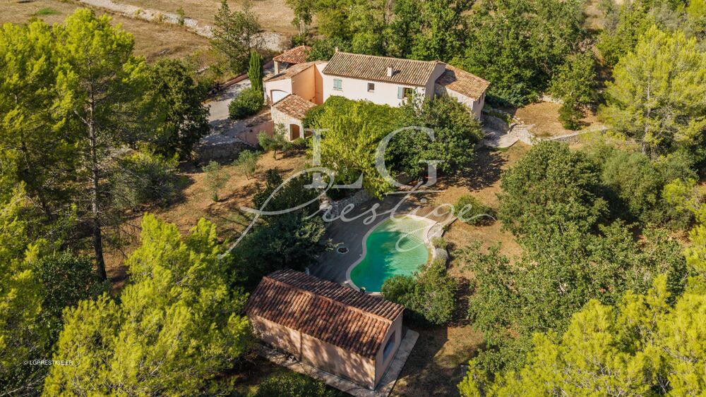 Bastide provençale avec piscine et jardin paysager  Fayence