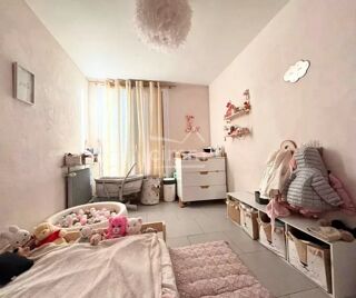  Appartement à louer 5 pièces 81 m²