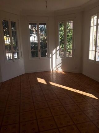  Appartement à louer 2 pièces 38 m²