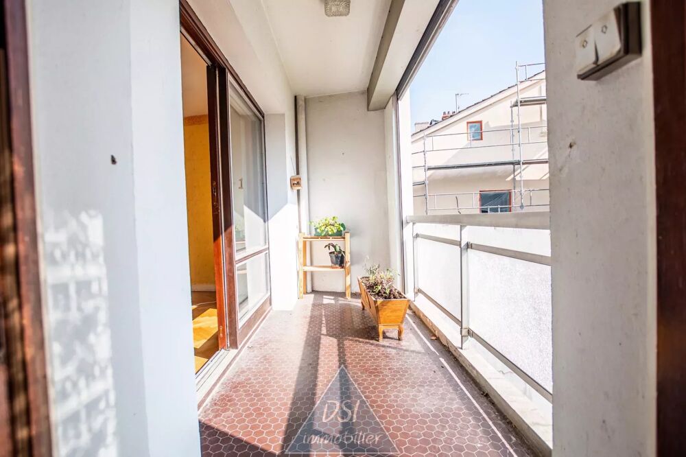 Vente Appartement CROIX-ROUSSE. Appartement de Type T3 de 75 m² au deuxième étage Lyon 1