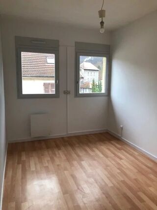  Appartement à louer 3 pièces 56 m²