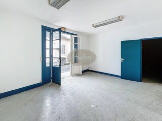  Immeuble � vendre 15 + pi�ces 785 m�