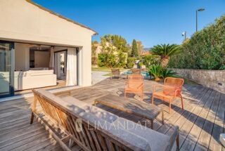  Maison à louer 6 pièces 281 m²