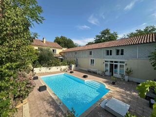  Villa à vendre 15 + pièces 384 m²