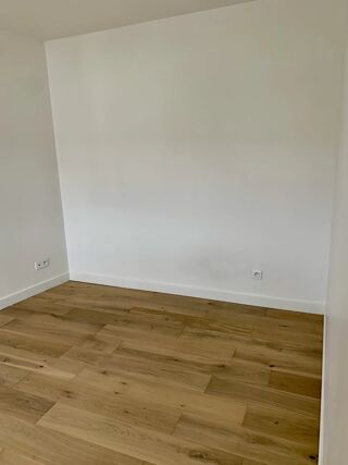  Appartement à louer 2 pièces 33 m²