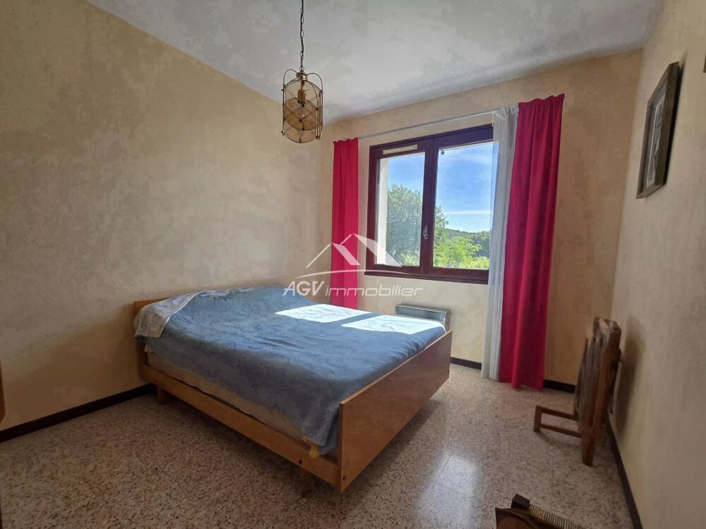 Vente Maison Au calme sur 1252 m² de terrain clos,165.m² habitable,2 logement Saint-julien-les-rosiers