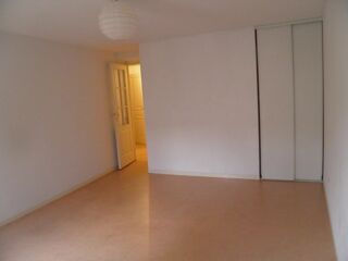  Appartement à louer 3 pièces 66 m²