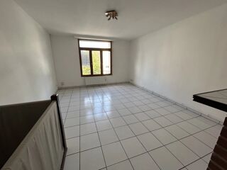  Appartement à louer 3 pièces 49 m²
